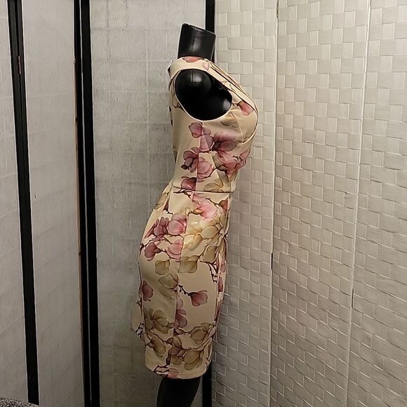 BRAND NEW ALEXA B NITES SLEEVELESS CRISSCROSS V-NECK DESIGN FLORAL SHEATH DRESS - Picture 4 of 12